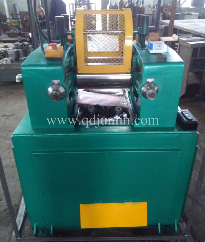 XK-160  Open mixing mill